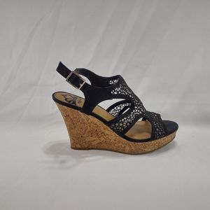 FERGALICIOUS by FERGIE Vandalia 4.5" Wedge Sandals Sz 9 Black